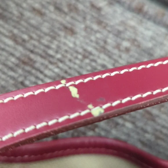 VINTAGE DOONEY & BOURKE RED SIGNATURE MINI DRAWSTRING BUCKET HANDBAG - Picture 14 of 15